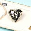 Hat Decor Accessory Love Heart Aliens Badge Brooch, Shape Enamel Lapel Pin, Clothing Backpack Decoration Pin Accessories for Daily Wear Parties Dates,