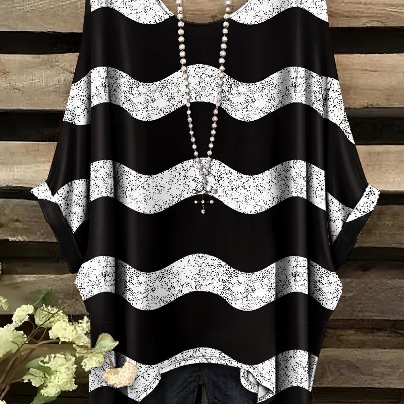 Directional simple wavy striped graphic print large size T-shirt - accessories not included