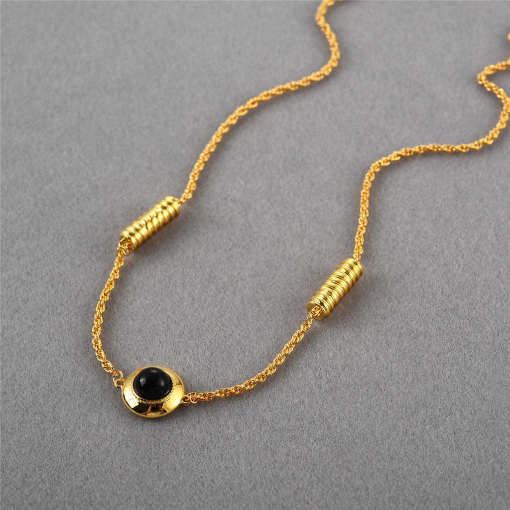 Персонализированное Уникальное Покрытие Медью 18K Настоящим Золотом Инкрустация Черным Агатом Белой Ракушкой Узел-Косичка Цепочка на Ключицы Нишевое Модное Ожерелье