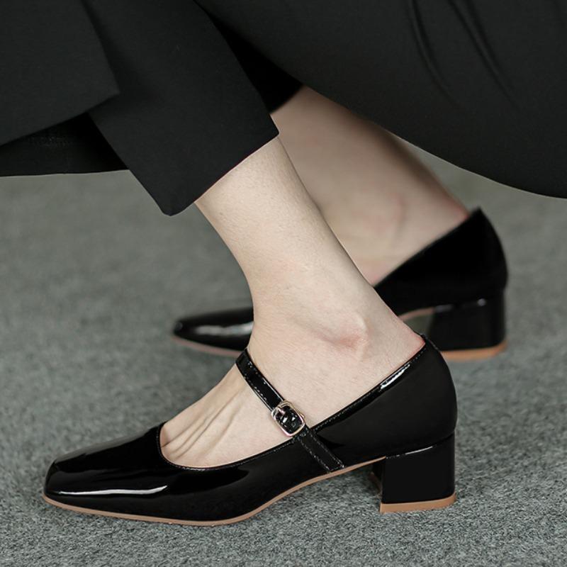 Женская обувь 2024 года, горячая распродажа, однотонные женские туфли-лодочки с пряжкой, осенние туфли Мэри Джейн с квадратным носком, массивные туфли с неглубоким горлом