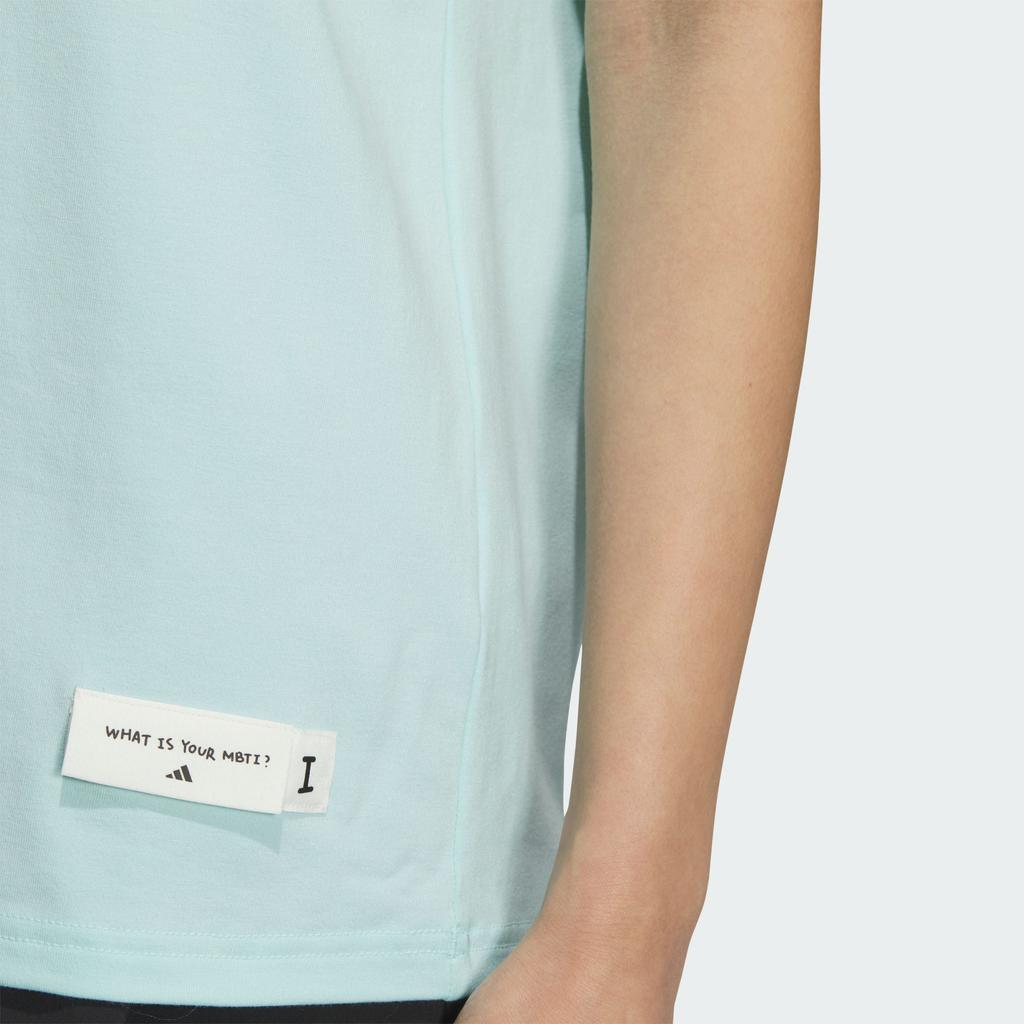 Adidas Футболка прямого кроя с круглым вырезом и графическим аниме-принтом, женские топы, светло-голубой JN6661