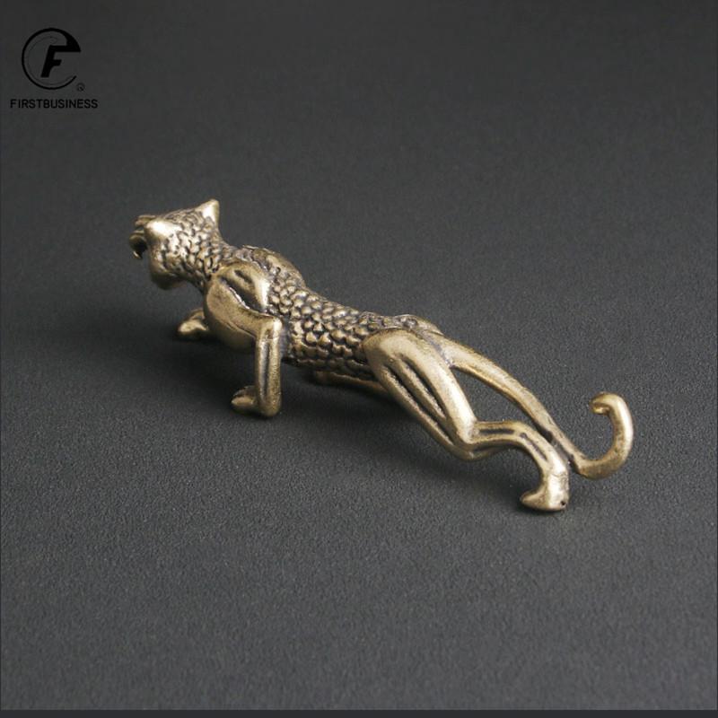 Античная бронза Сильная статуэтка Panthera Pardus Винтажная медная скульптура леопарда Украшения Животное Чайный питомец Фигурка Декор для рабочего стола