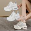 Дышащие кроссовки для папы женские 2025 новая летняя тонкая сетка спортивные маленькие белые туфли маленькая толстая подошва увеличивают рост