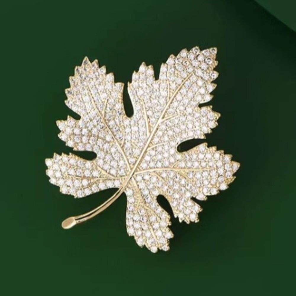 Trendy Jewelry Sequin Leaf Brooch Metal Maple Leaf Pin  Party Accessories