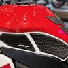 Накладки на бак мотоцикла для YAMAHA YZF R7 YZFR7 YZF-R7 2026 Новые наклейки на топливный бак Защита коленей Нескользящая накладка Комплект накладок на бак