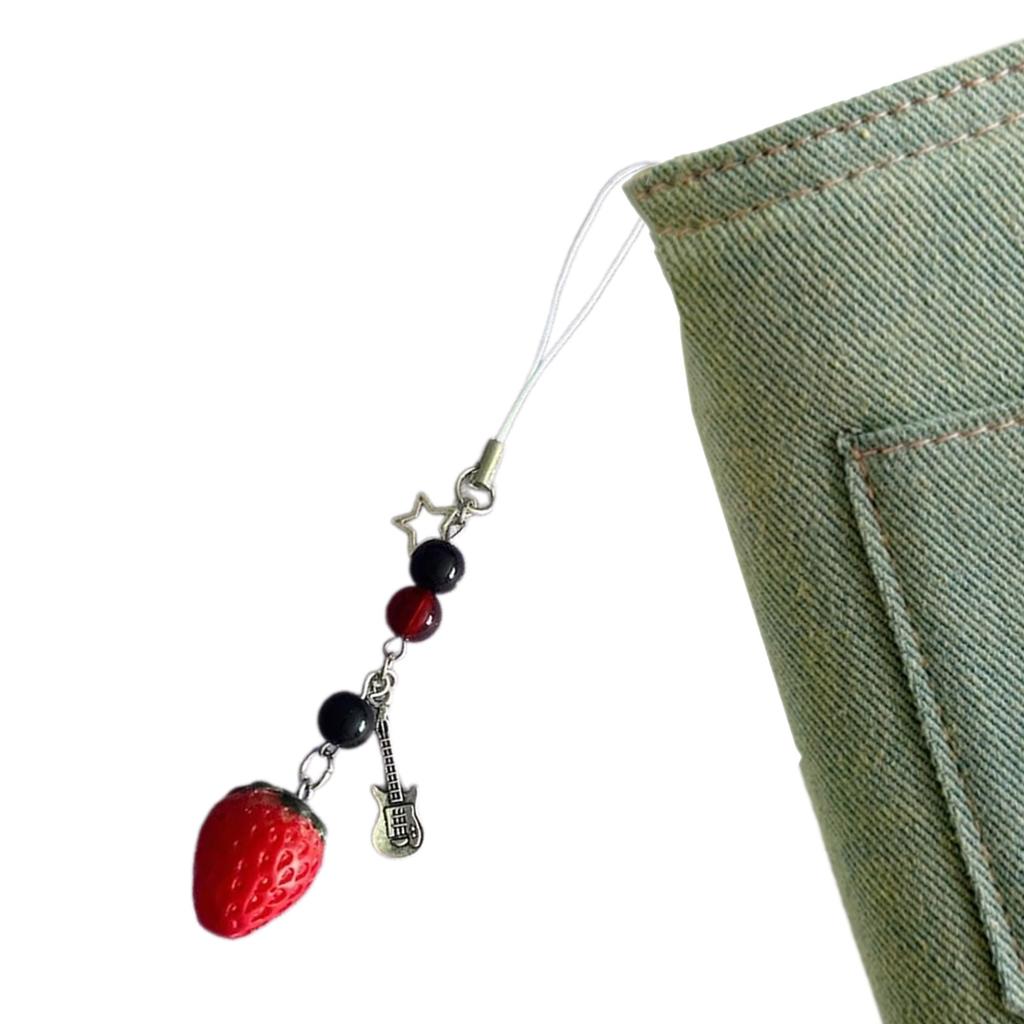 Стильный шнурок для телефона из бусин с подвеской-клубничкой, брелок, съемный шарм для телефона, кольцо для ключей, портативный аксессуар для женщин