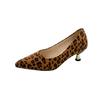 Модные женские туфли на среднем каблуке с леопардовым принтом, сексуальные замшевые босоножки с острым носком, 2024, вечерние осенние туфли-лодочки, новое платье Mujer Zapatillas