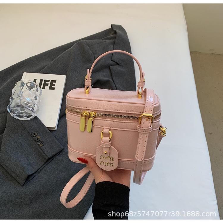 Fashion Retro High-end Hand-held Bucket Bag Women's 2025 New Versatile Shoulder Bag Western-style Casual Crossbody Bag