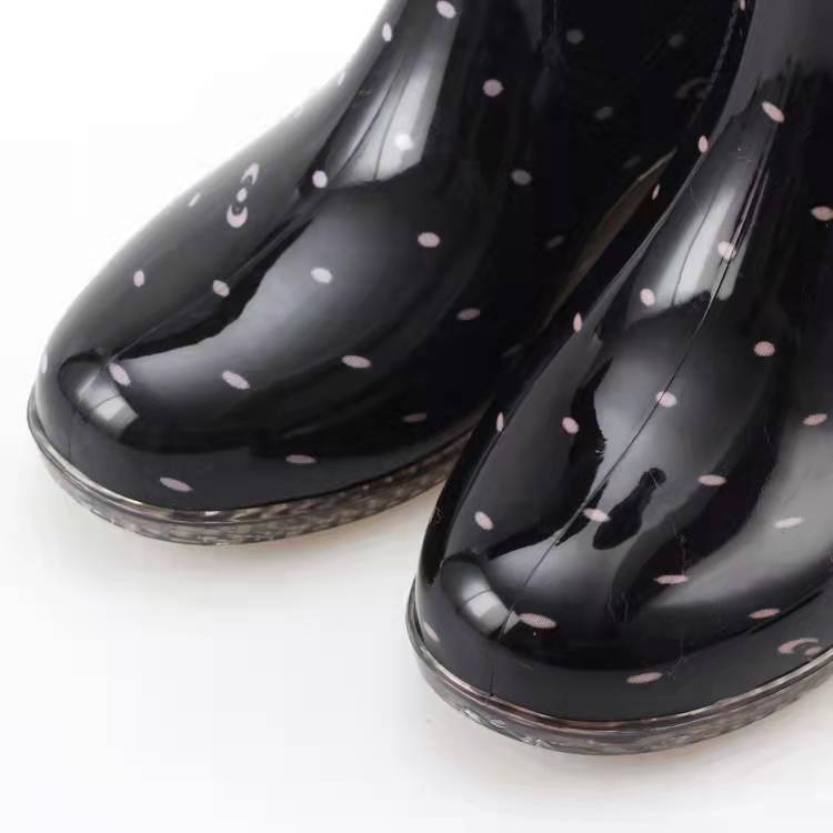 Short Rain Shoes Women's Waterproof and Non-slip Pvc Wear-resistant Rain Boots Plastic Anti-drop Medium Tube Women's Models