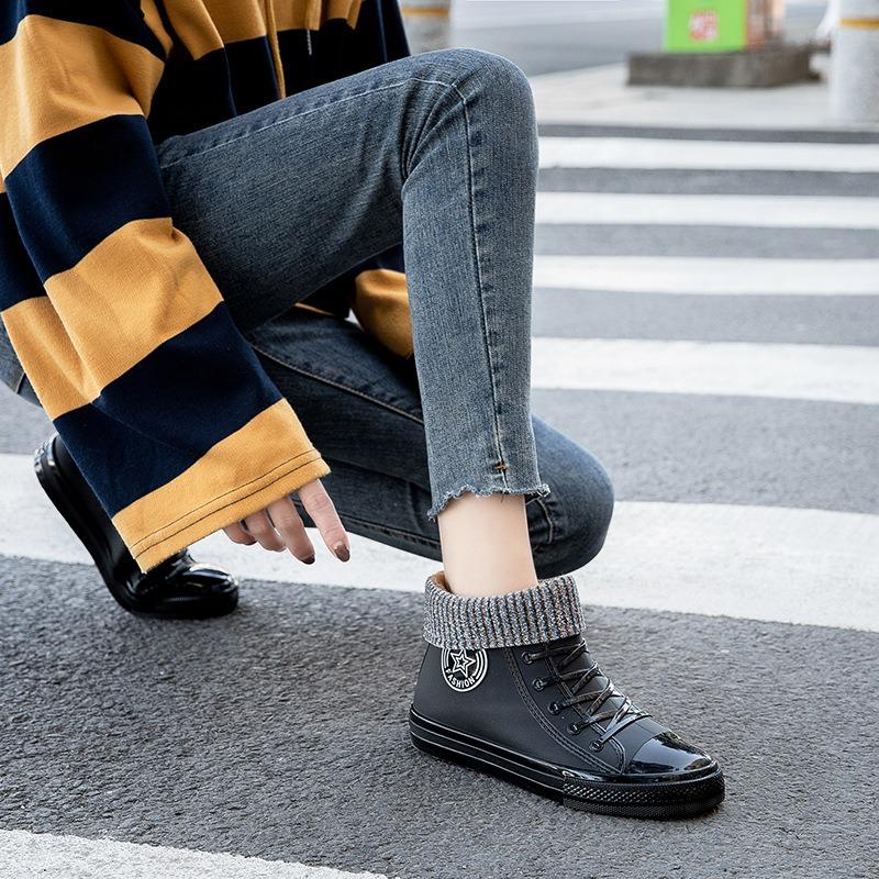 Fashion Outer Wear Junior High School Students Rain Shoes Wear-resistant Non-slip Treading Water Martin Boots Beautiful Cute Trend Water Shoes