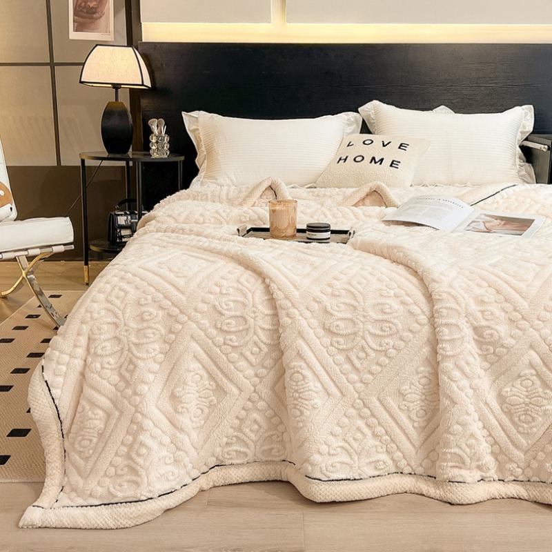 2026 Milk Velvet Blanket, Winter Thick Coral Velvet Cover Blanket, Office Nap, Sofa Velvet Blanket