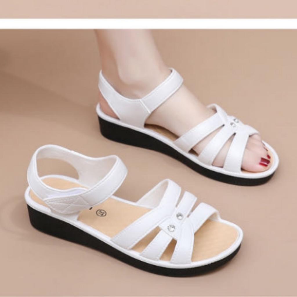 2025 новый стиль тапочки повседневная однослойная обувь удобные модные повседневные удобные сандалии летние модные тапочки тапочки сандалии