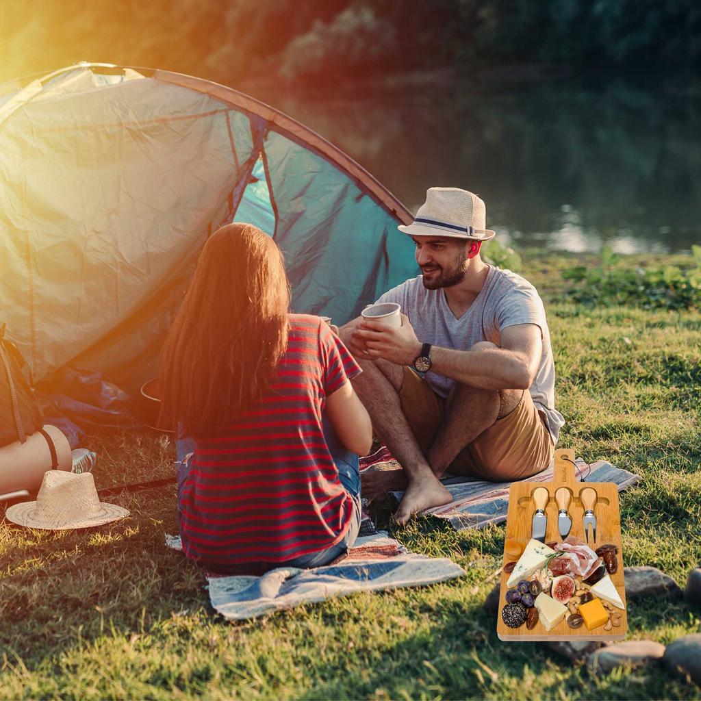 BlauKe® Бамбуковая доска для сыра и набор ножей 32x20см – Разделочная доска, сервировочное блюдо, доска для закусок, магнитные ножи для сыра