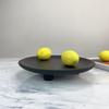 Современный простой трехногий поднос из черной смолы, украшения для кухни, гостиной, ресторана, миланского модного освещения