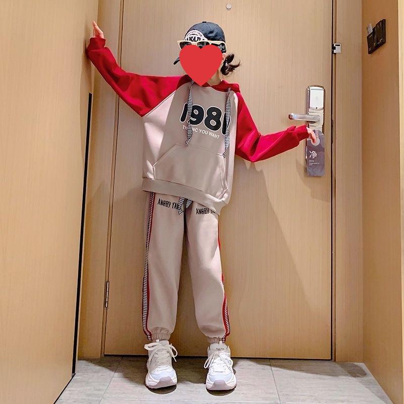 2024 Корейский Повседневный Девочковый Костюм на Весну/Осень: Свитшот с надписью и полосатые брюки для детей