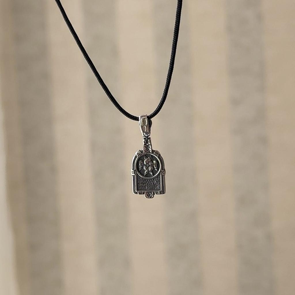 Серебряная подвеска без камней (2156239)