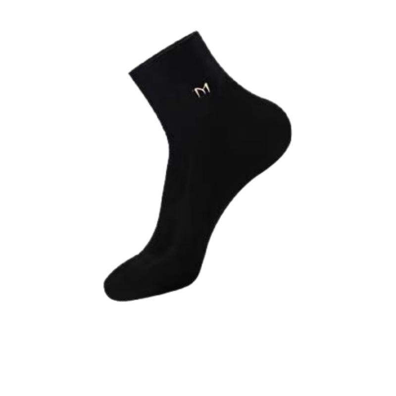 Мужские носки до середины икры из антибактериального хлопка Синьцзян 7A - Устойчивые к запаху, Влагоотводящие, Дышащие, Идеальные для всех сезонов.