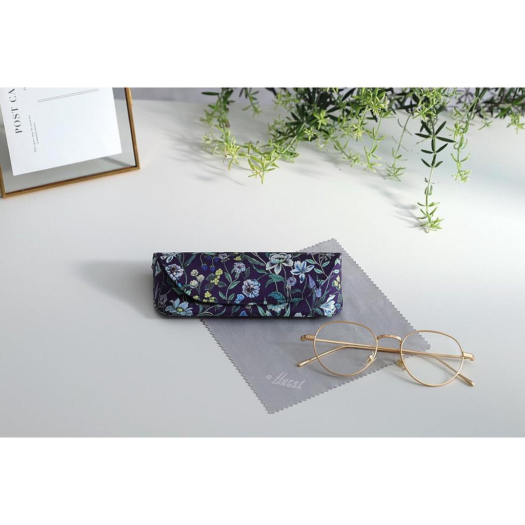 DDintex FLORET LONDON Liberty Print Megumi Navy Eyeglass Case Semi-Hard Glasses Protector Sleeve with Cleaning Cloth 16x6x3.5cm