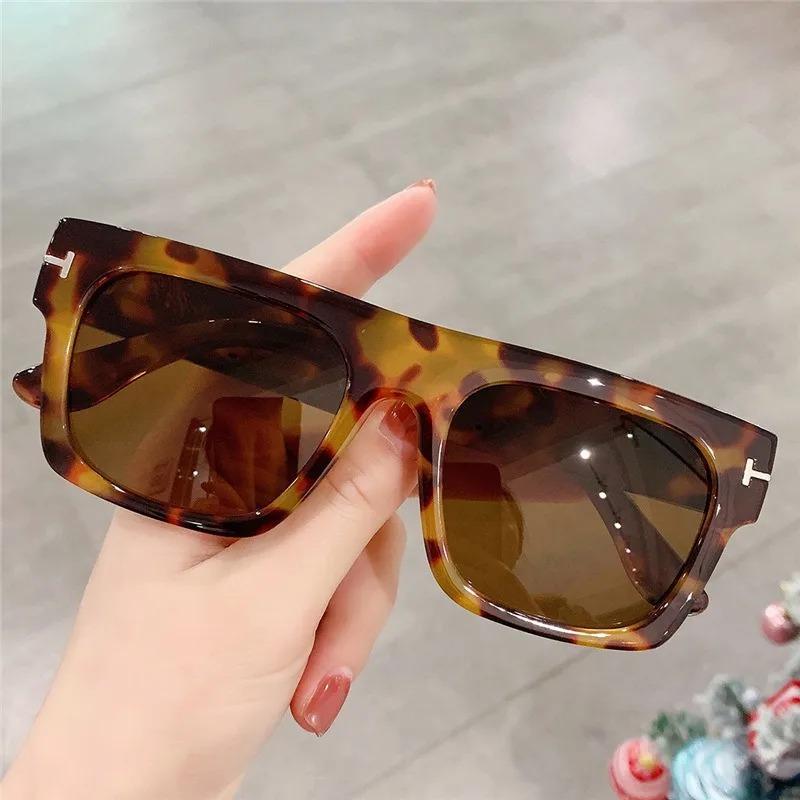 Square T Sunglasses for Men Women 2025 Brand Designer Sun Glasses Male Black Gradient Glasses Vintage Shade UV400 Eyewear