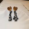 Maillard Coffee Retro Heart Hong Kong Style Versatile Stud Earrings - Niche Fashion Design