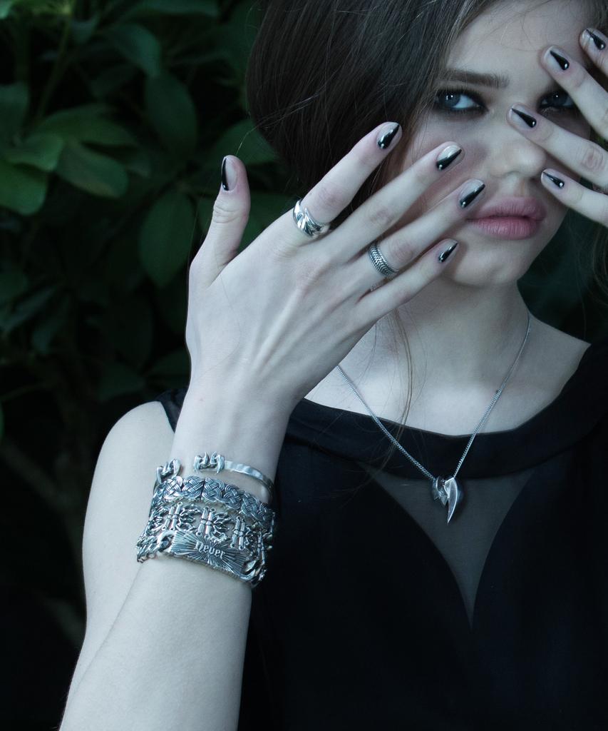 Mezmic Never Bracelet