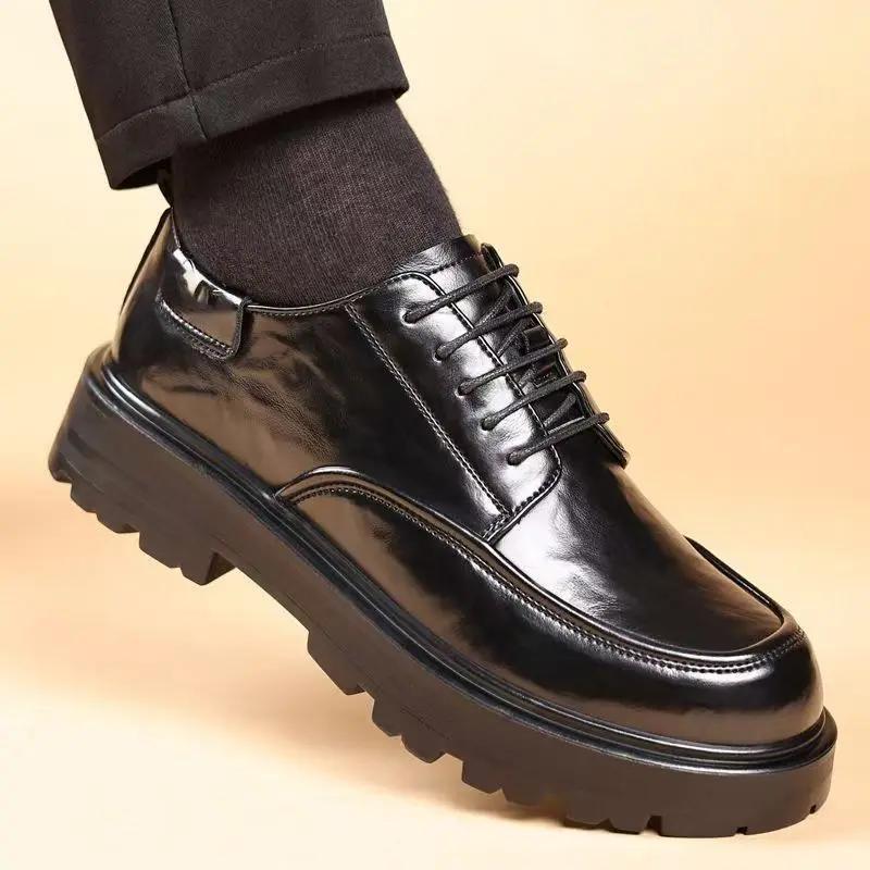 Черные однотонные туфли из мягкой кожи для мужчин, увеличивающие рост, низкая цена, обычные, элегантные, классические, оригинальные, новинка, социальная мужская повседневная обувь