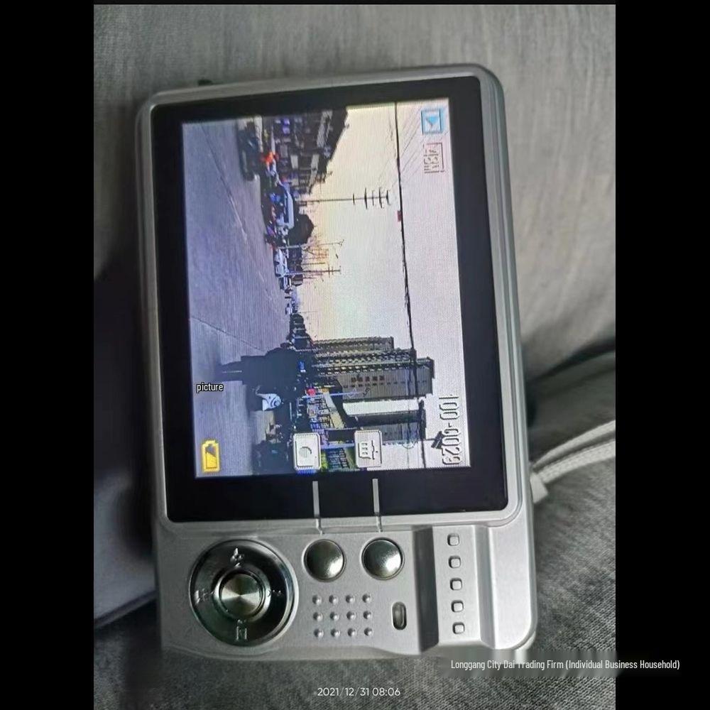 Ретро цифровая камера в стиле TikTok: Винтажная игрушечная портативная камера высокого разрешения для фотографии