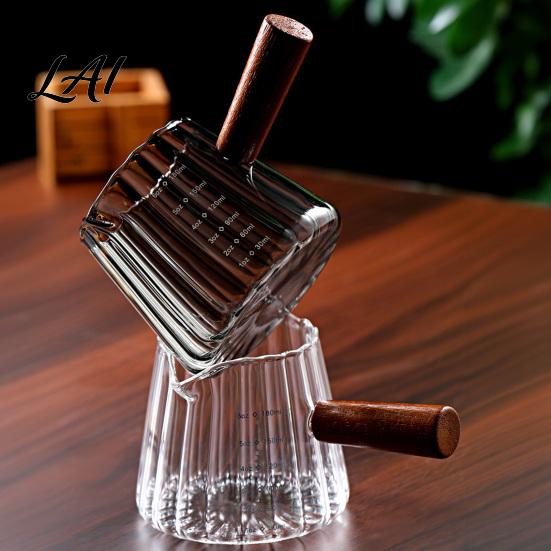 Home Bar Coffee Accessories Frothing Pitcher with Wooden Handle High Borosilicate Glass Cup Measuring Small Cocktail Mixing Scale Vertical