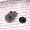 Star War Brooch Spacecraft Millennium Falcon Vintage Badge Metal Brooch Clothing Backpack Pin Fashion Jewelry Accessories Gifts