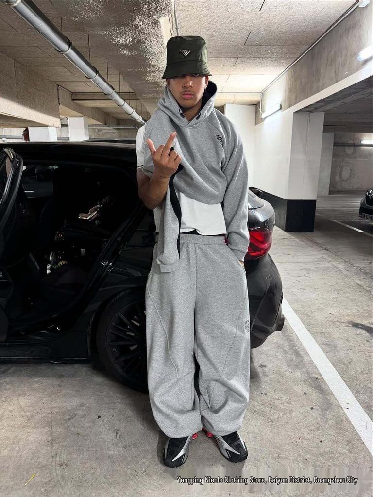 Спортивный костюм Mertra Color-Block: Комплект: Толстовка с капюшоном и свободные спортивные брюки