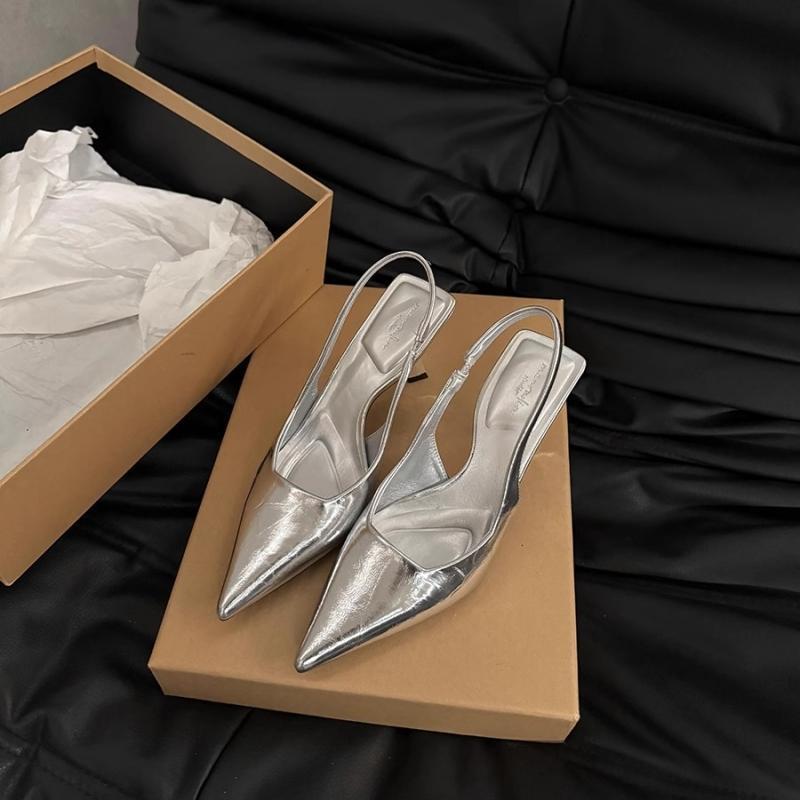 Туфли на высоком каблуке женские 2025 новые нишевые одинарные туфли черные темпераментные французские босоножки весенние и летние босоножки женская обувь