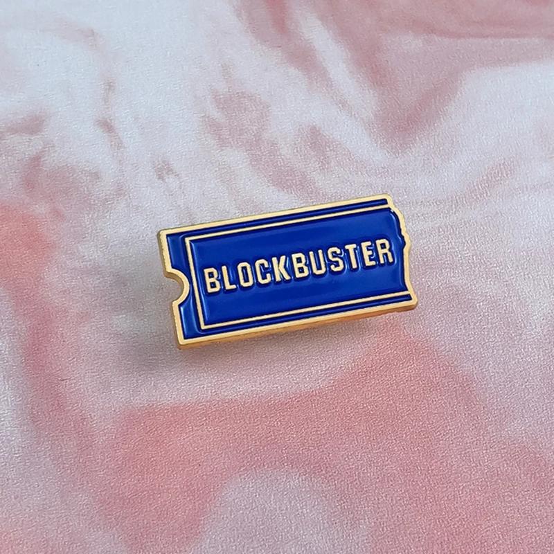 Эмалированный значок Blockbuster Video Ретро Фильмы Билет Коллекционный Металлическая брошь Лацкан Рюкзак Значок Модная бижутерия Подарок друзьям