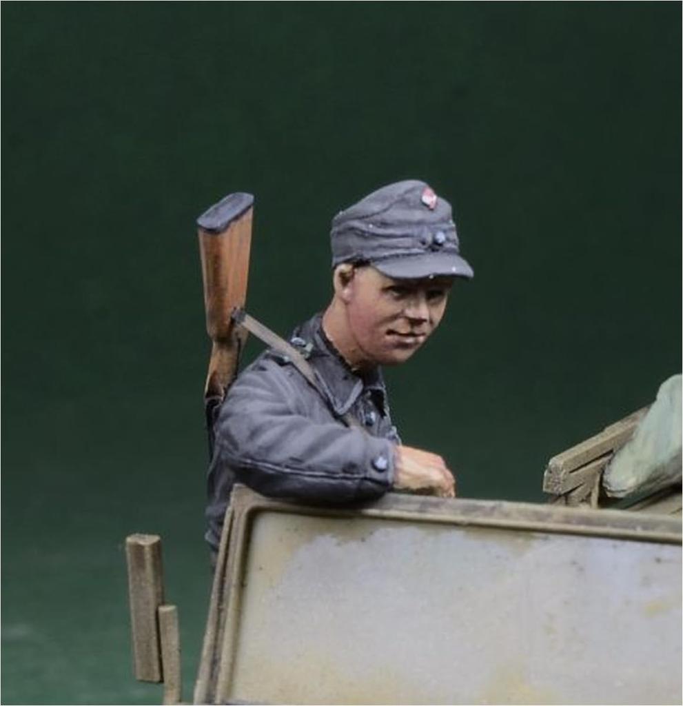 Миниатюрный немецкий HJ Boy 1945 смоляной набор DD35234 D-Day 1/35