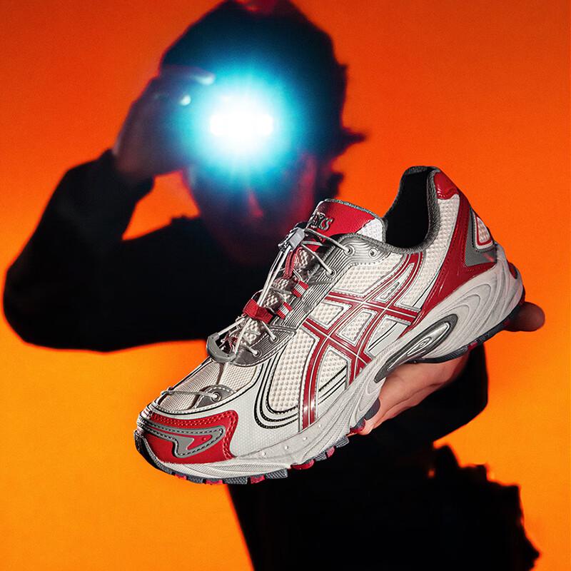 Asics Уличная повседневная обувь с амортизацией