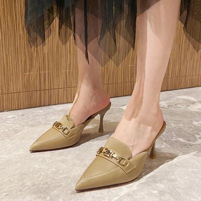 Женские тапочки 2024 года, новые модные кожаные сандалии Baotou с металлическим украшением, летние универсальные женские тапочки с острым носком на высоком каблуке