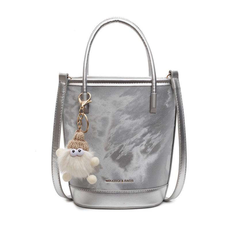 Популярная в этом году сумка-ведро женская 2025 новая модная в зарубежном стиле сумка-мессенджер для выхода в свет портативная маленькая сумка