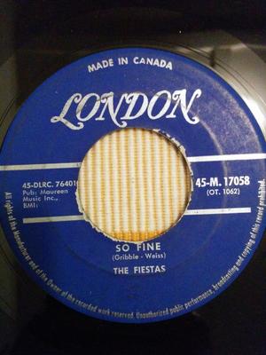 7-дюймовая пластинка FIESTAS - So Fine / Last Night I Dreamed 45M17058 London Records 1959 UK Соул/Фанк Б/У