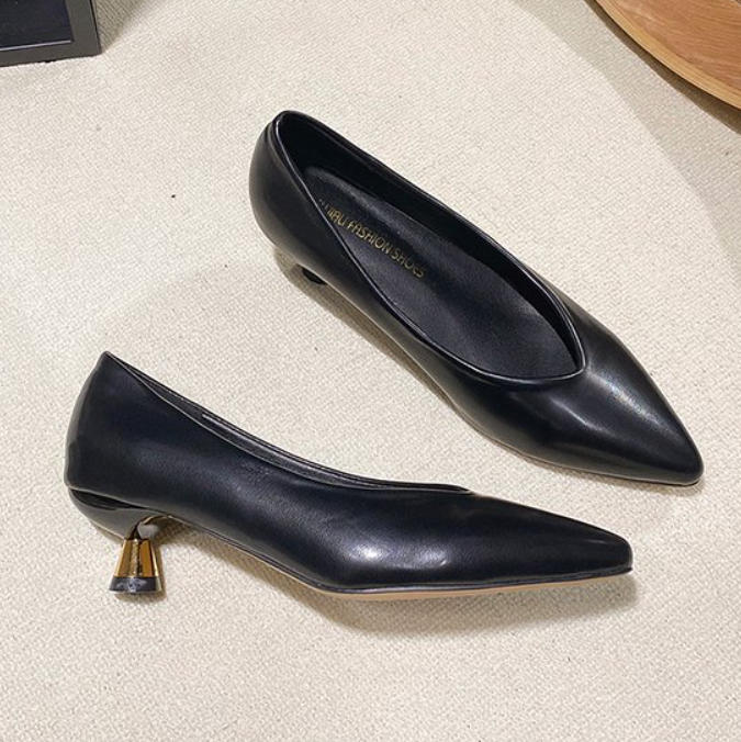 Новые дизайнерские туфли-лодочки на низком каблуке с острым носом для женщин, модные, мелководные, без застежки, весна-осень 2026, туфли на низком каблуке для вечеринки