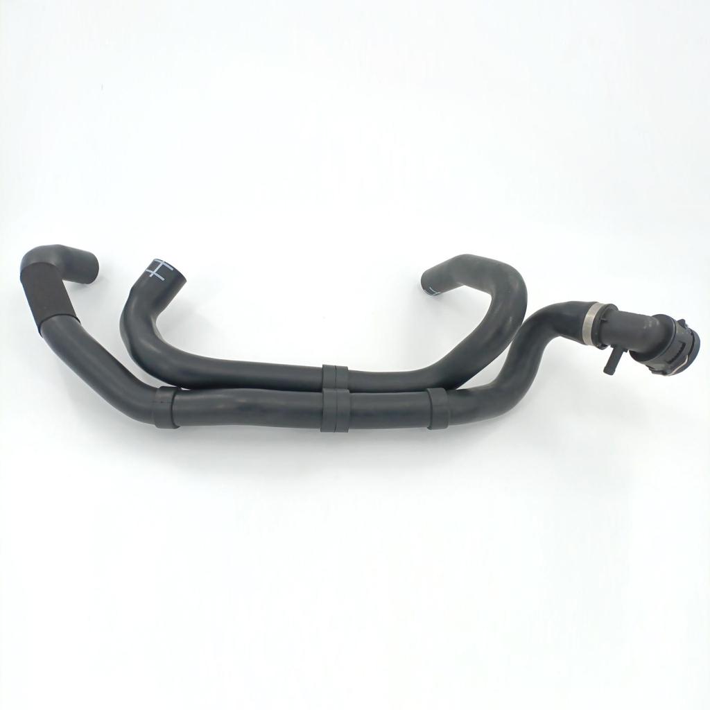 7L0122101L Upper Radiator Hose for Car Parts
