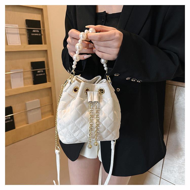 Ielgy Fashion Niche Diamond Embroidery Thread Mori Cute Female Bag Chain Cross-body Bucket Bag