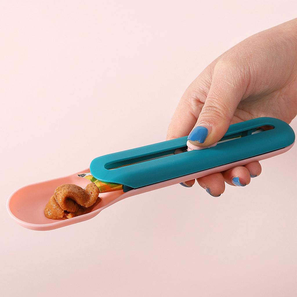 Cat Strip Spoon Push Button Portable Slot Ergonomic Cat Feeder Squeeze Spoon for Pet Blue