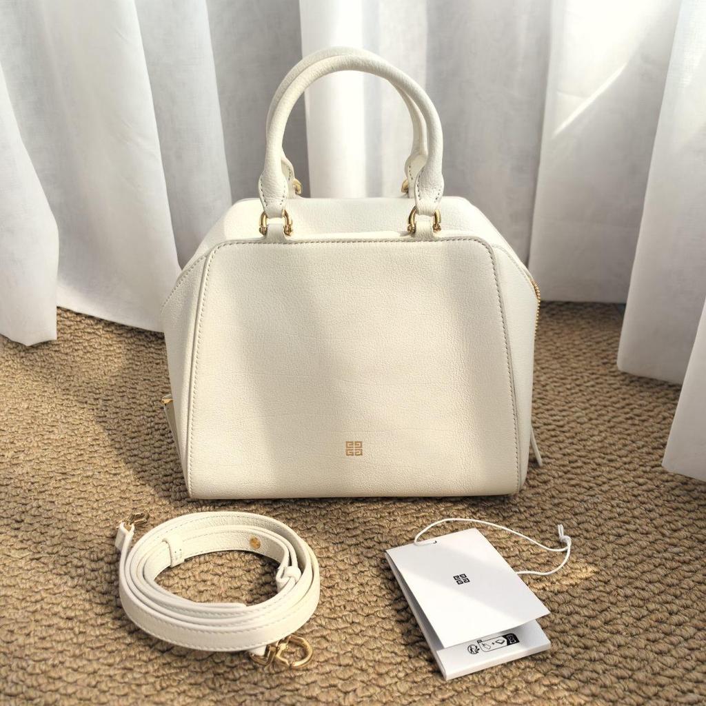 [Pre-Owned] Givenchy Antigona Cube Nano 'Ivory' - Excellent #WE82J3