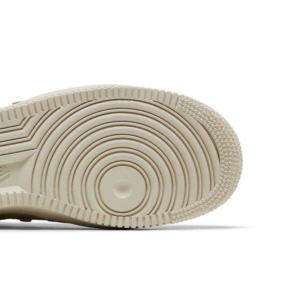 Nike SF Air Force 1 Mid 'Mushroom' (унисекс) Кеды для скейтборда Mushroom / Mushroom-Light Bone 917753 200