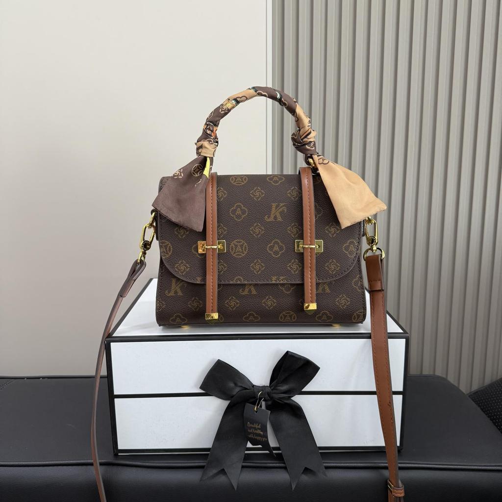 New Women's Bag Fashion Style Letter Old Flower Messenger Bag Portable Shoulder Oblique Span Bag