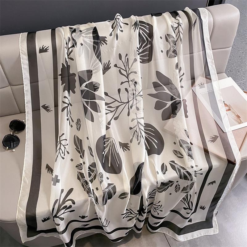 New Design Brand Scarf Fashion Small Broken Floral Bubble Chiffon Shawl Spring Autumn Wrap Hijabs Lady Pashmina Foulards Bandana