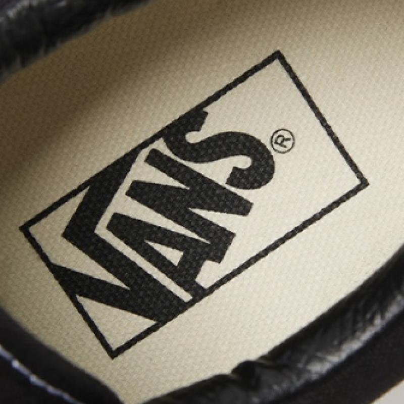 Barnes Old School Platform Черный Белый Vn0a3b3uy281