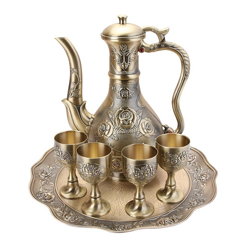 Baijiu cup set, household wine set, small wine glass, European metal wine jug, dispenser, high-end ornament