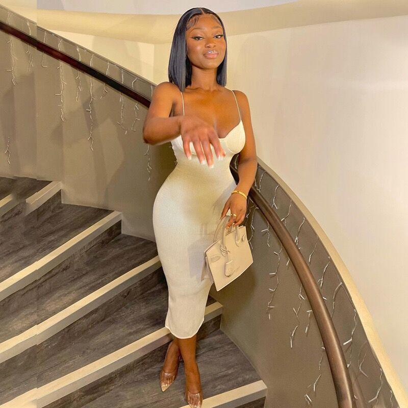 Летние однотонные тонкие длинные платья с бретельками на бретельках