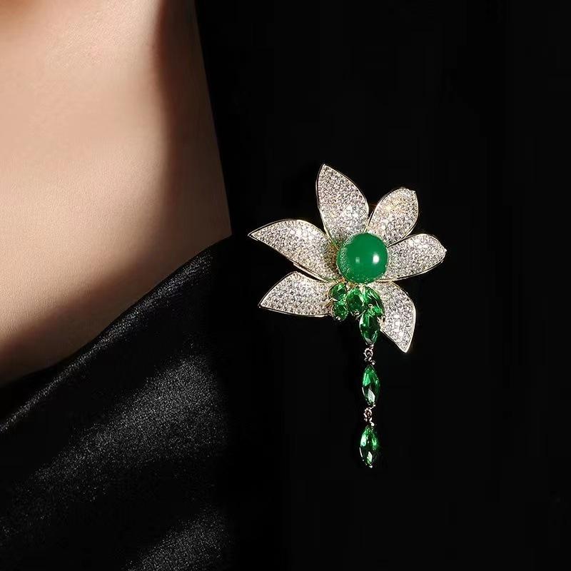 Элегантный зеленый лотос, роскошная подвеска с кубическим цирконием, броши, булавки для женщин, изысканный растительный костюм, платье, корсаж, подарок