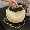 Женская плетёная сумка через плечо с металлической ручкой Элегантная вязаная сумка-слинг с застежкой-молнией Соломенная сумка на плечо Сумка через плечо с золотой цепочкой